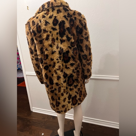 Leopard Print Faux Fur Coat - Picture 3 of 7
